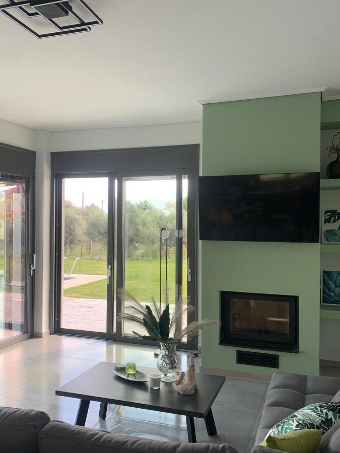 Nostos Luxury Villas With Private Pool In Návpaktosz Kültér fotó