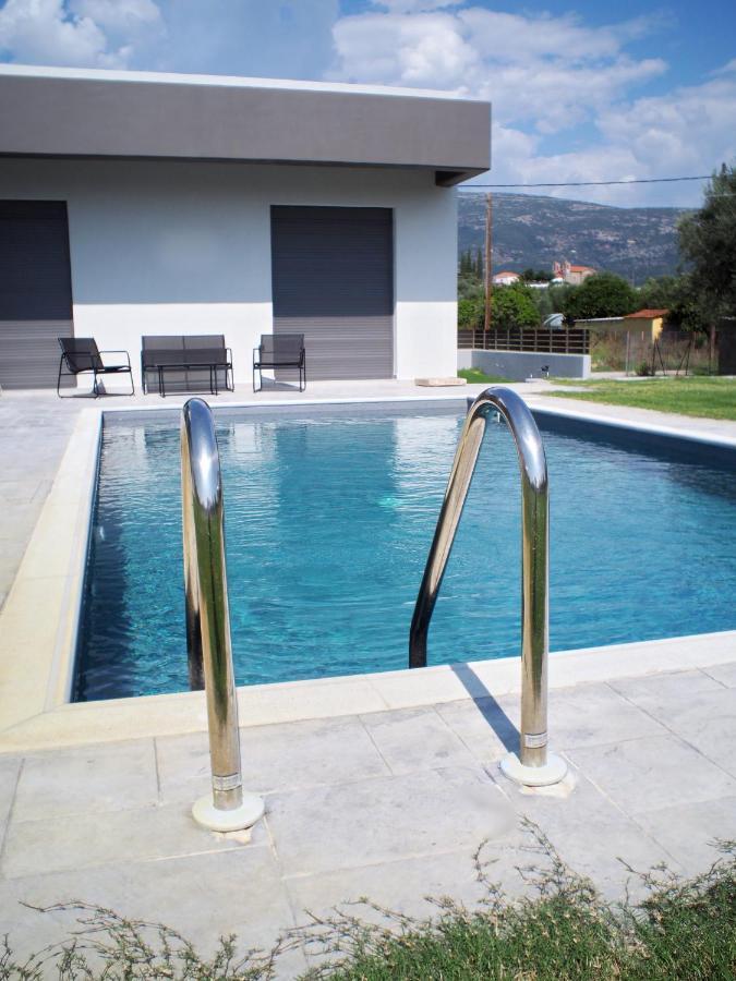 Nostos Luxury Villas With Private Pool In Návpaktosz Kültér fotó