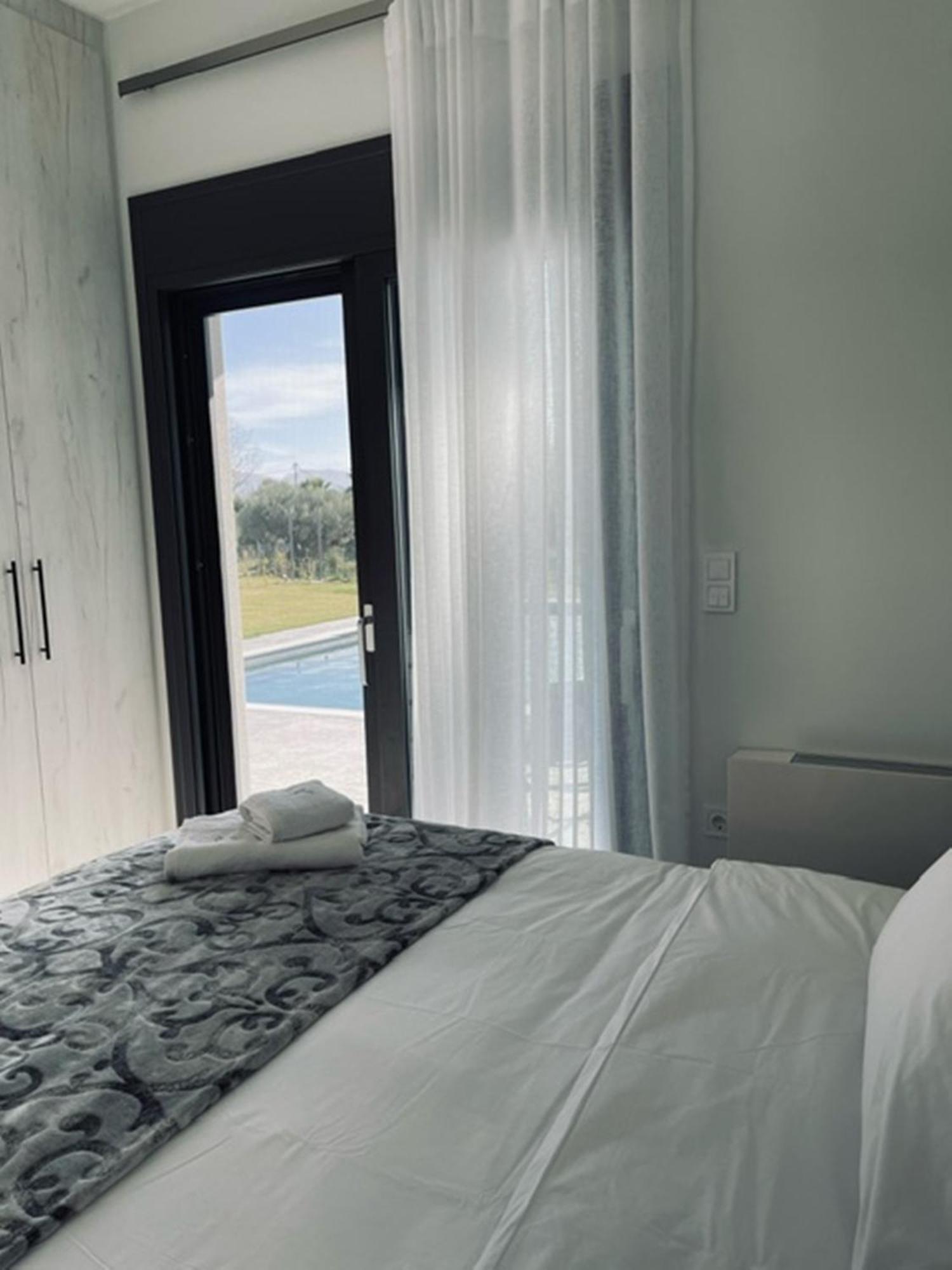 Nostos Luxury Villas With Private Pool In Návpaktosz Kültér fotó