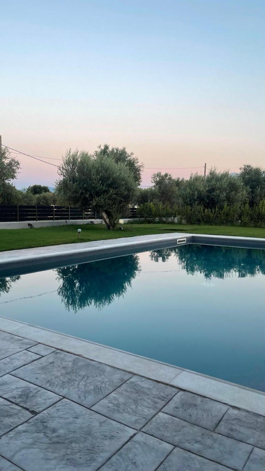 Nostos Luxury Villas With Private Pool In Návpaktosz Kültér fotó